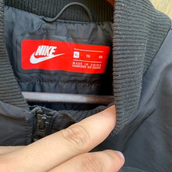 Nike Bomber Jacket XL Black - Picture 6 of 7